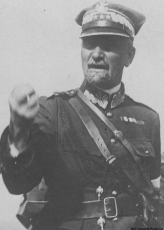 Urodził się Tadeusz Jordan Rozwadowski, generał broni cesarskiej i królewskiej Armii i Wojska Polskiego, szef Sztabu Generalnego WP. 1866.